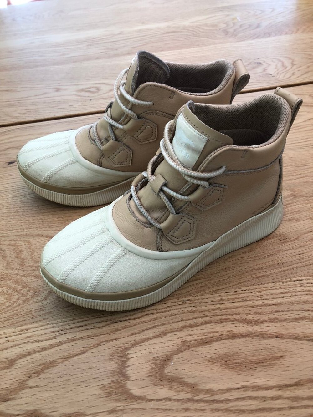 🩶✨ Sorel Out N About Waterproof Boots – Women's Size 9 ✨🩶